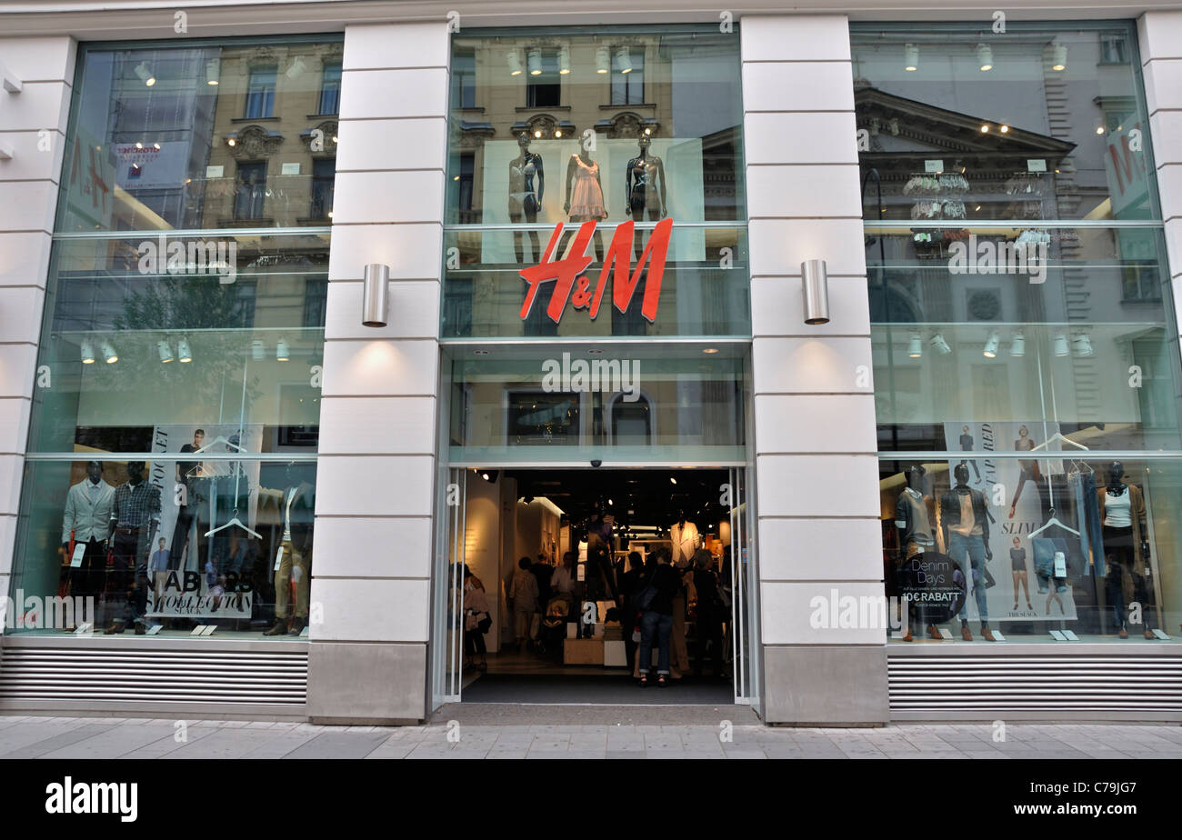 H & M speichern in Wien, Österreich, Europa, Karntnerstrasse, Kärntner  Straße Stockfotografie - Alamy