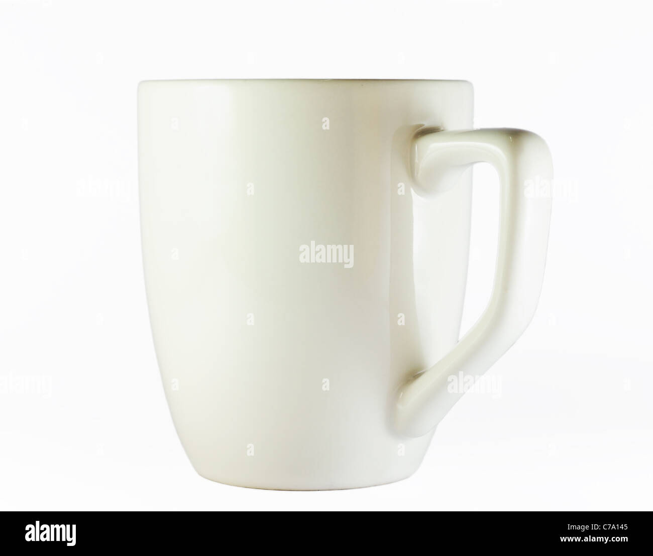 weiße Keramik Tasse isoliert Stockfoto