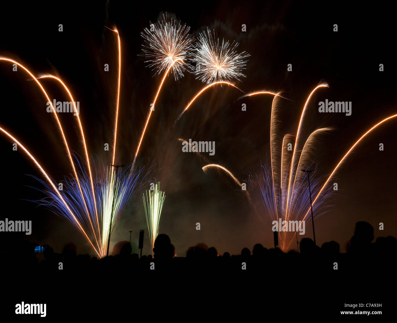 Feuerwerk synchron zum Musik, Vorentscheidung die Feuerwerk-WM Pyronale, Erfurt, Deutschland Stockfoto