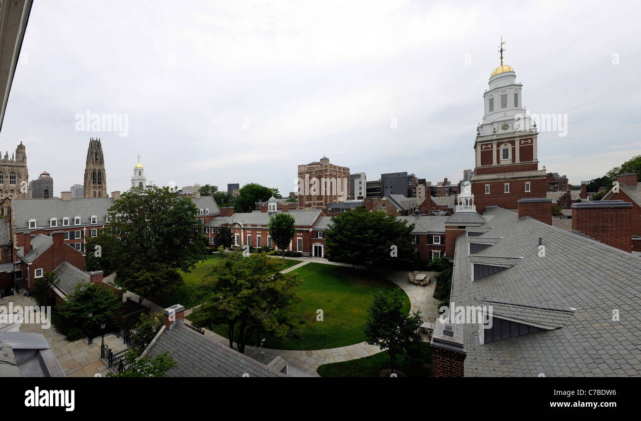 Yale University, Davenport Wohnhochschule.  Panorama von drei Fotos gemacht Stockfoto