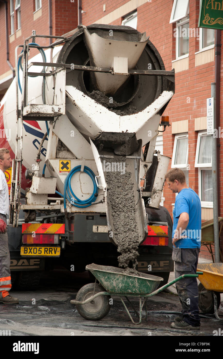 Fertig gemischter Beton an einer Baustelle, UK Stockfoto