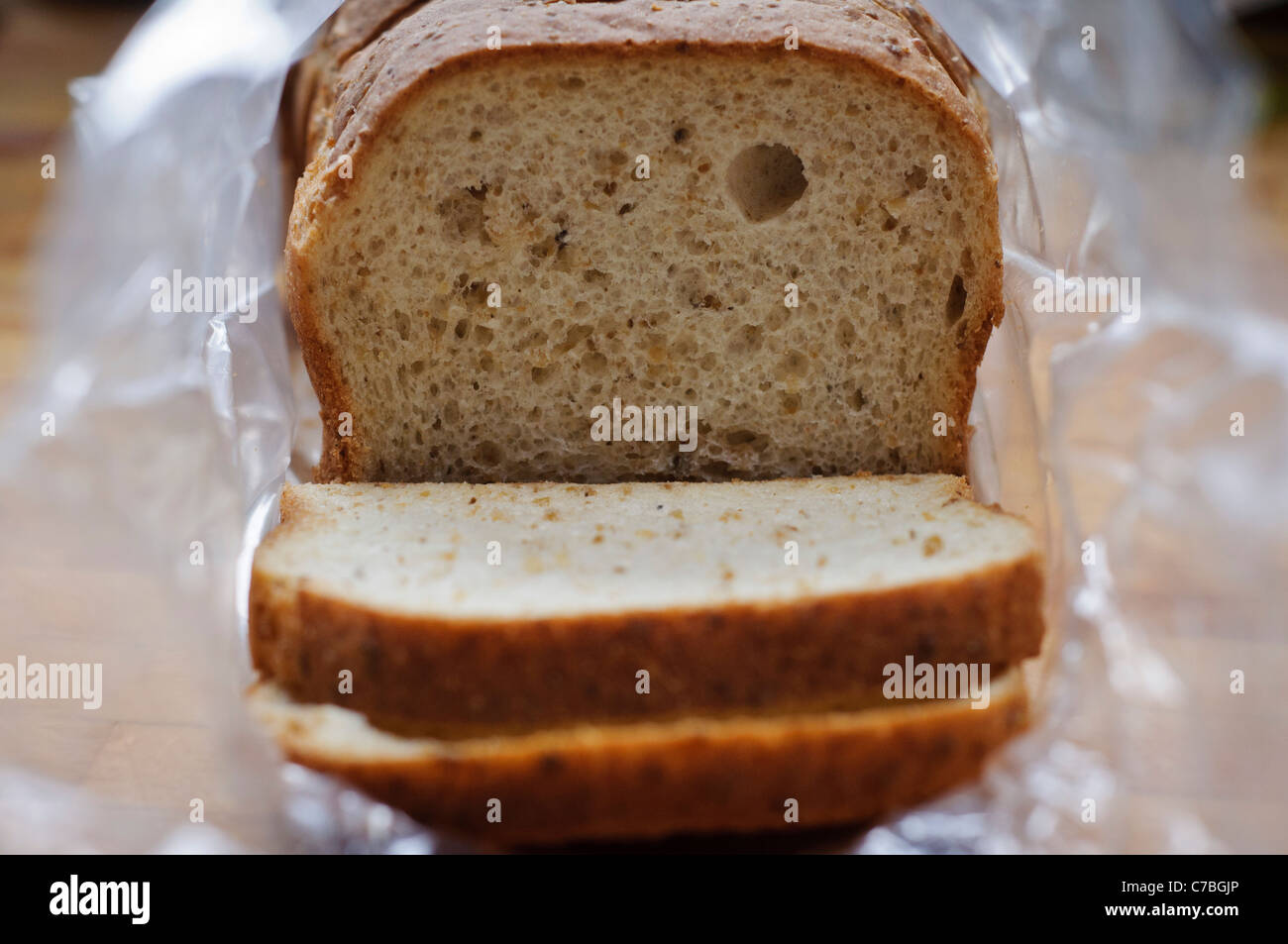 Gekauft Gluten Brot in Polyethylen-Beutel bereits in Scheiben geschnitten Stockfoto