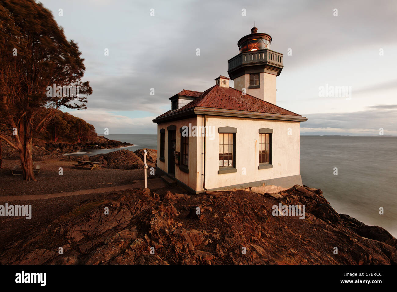 Lime Kiln Point Lighthouse, Lime Kiln Point State Park, San Juan Island, Washington, USA Stockfoto