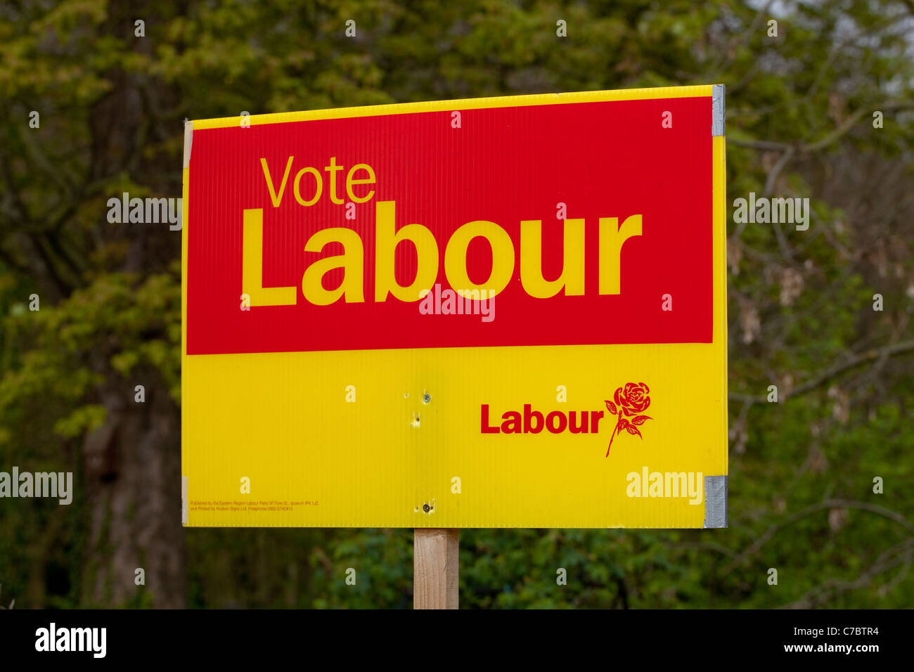 Förderung Wahlplakat für politische Partei Arbeit. 2011. Norwich, Norfolk. Stockfoto