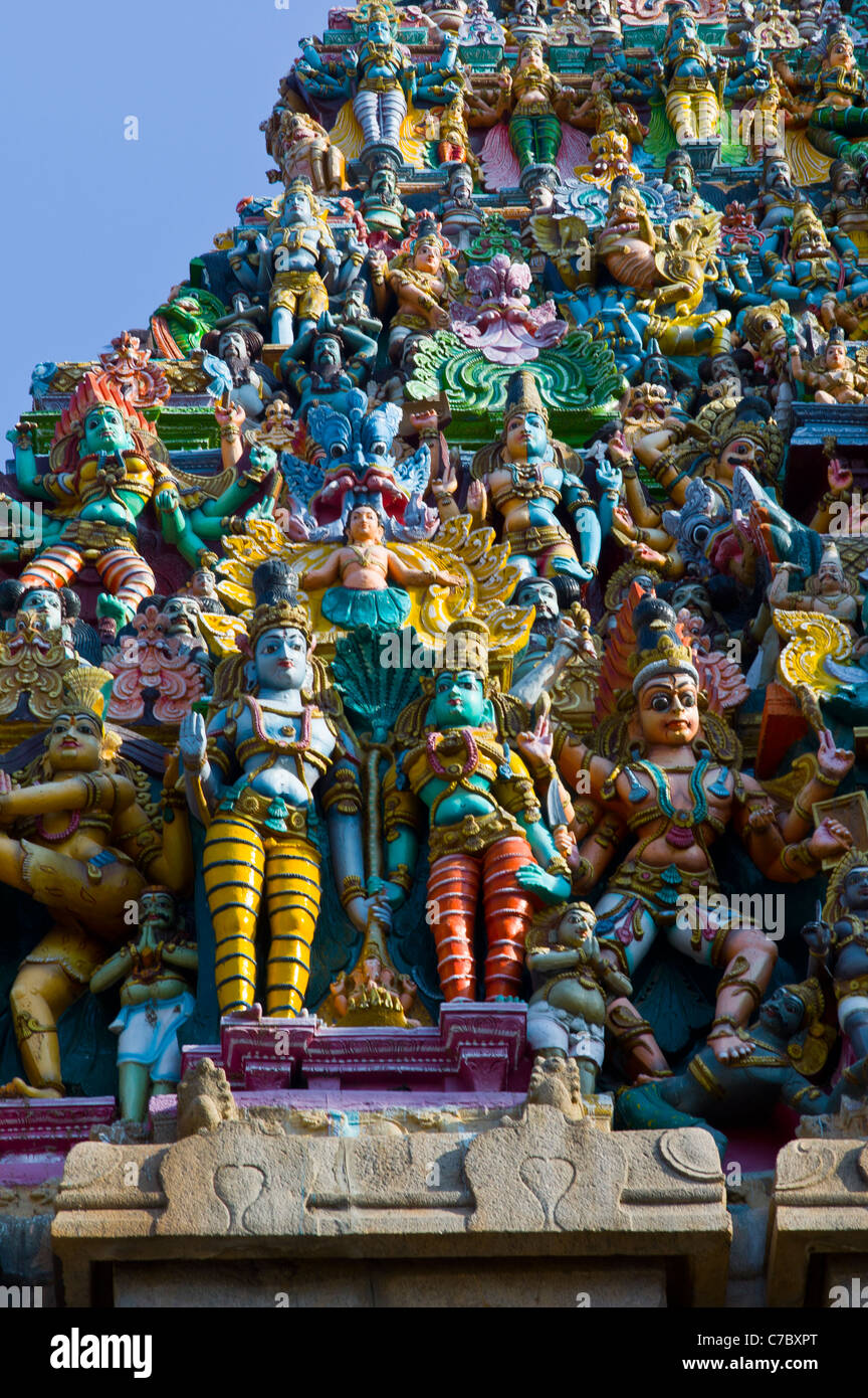 Details an der Außenwand des Meenakshi Amman Tempel in Madurai, Tamil Nadu, Indien. Stockfoto