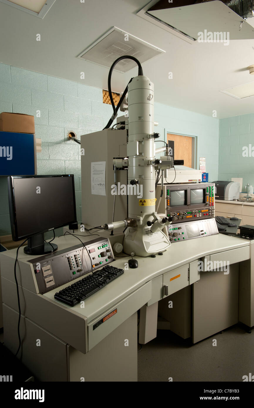 Elektronen-Mikroskop in einem wissenschaftlichen Labor Stockfotografie -  Alamy