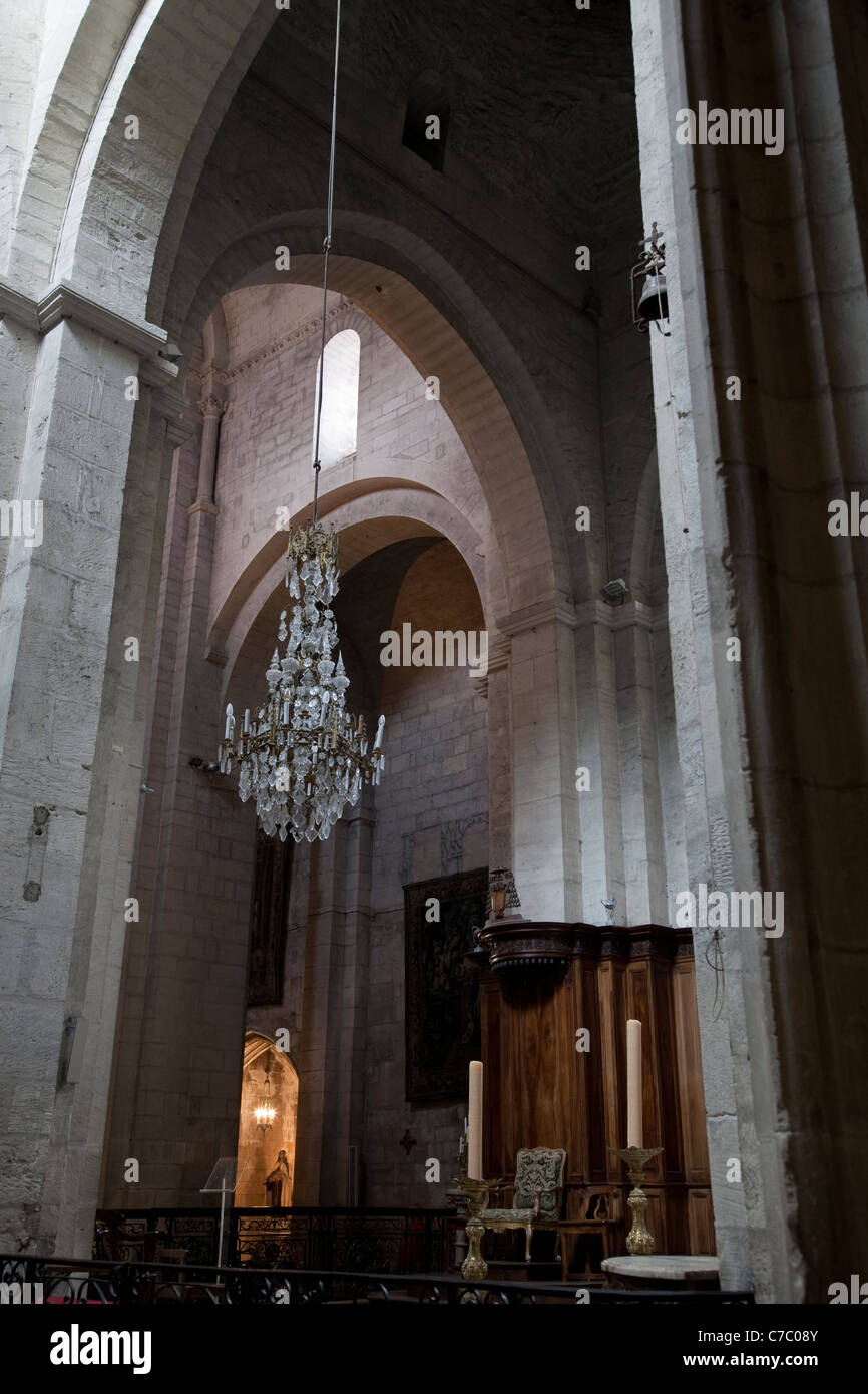 Interieur der Kirche St. Trophime; Arles, Frankreich Stockfoto