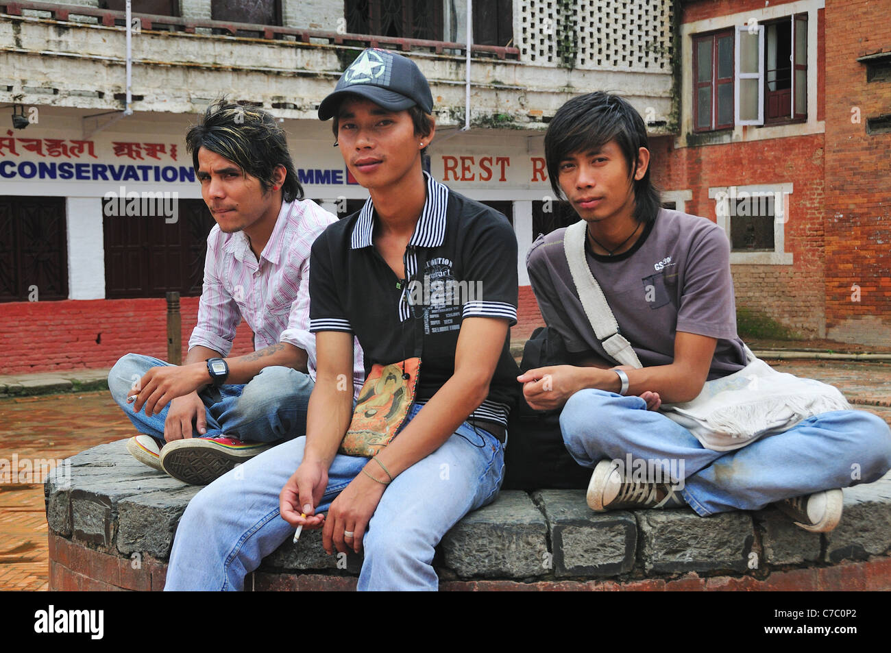 Nepalesische Gesellschaft wurde einiges verändert. Junge Generation ist sehr verwestlicht. Stockfoto