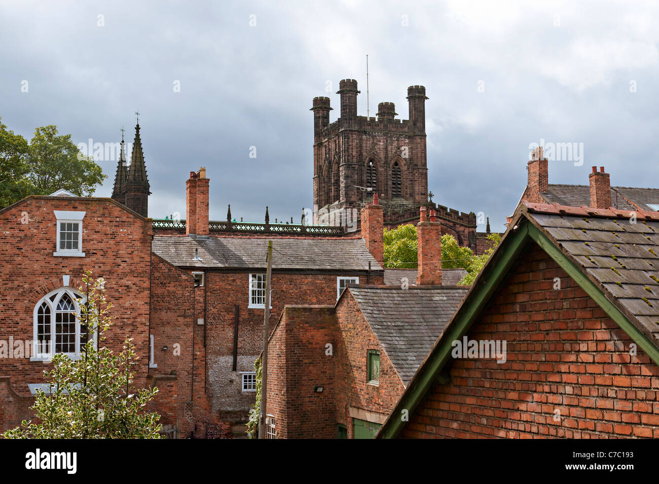 Turm der gotischen Kathedrale in Chester Stockfoto