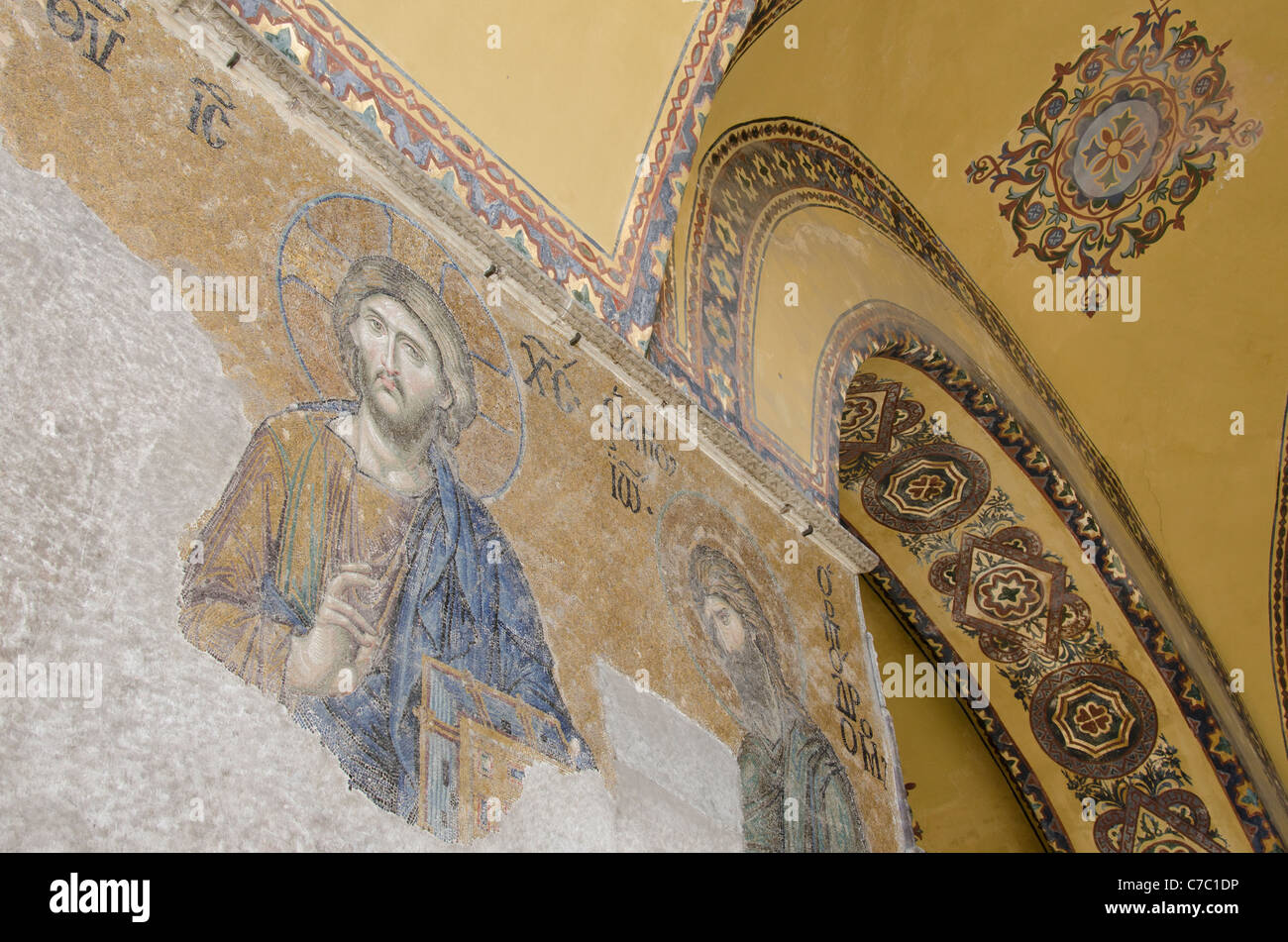 Türkei, Istanbul, Hagia Sophia Moschee (aka Aya Sophia, St. Sophia, Haghia Sophia), innen. Mosaik "Christus" in der südlichen Galerie. Stockfoto