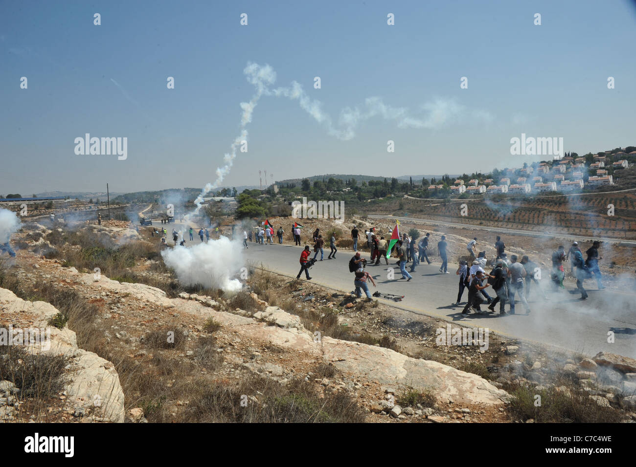 Eine unterdrückte Demonstration von den israelischen Streitkräften in den palästinensischen Dorf Nabi Salih., die Demonstration hat gerade erst begonnen. Stockfoto