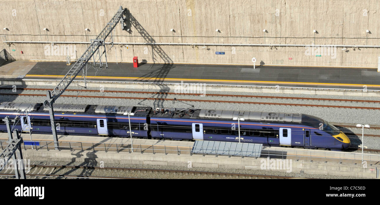 Auf der High Speed One Channel Tunnel Rail Link mit Südöstlichem high speed Javelin Zug anreisen Stratford International England Großbritannien Stockfoto