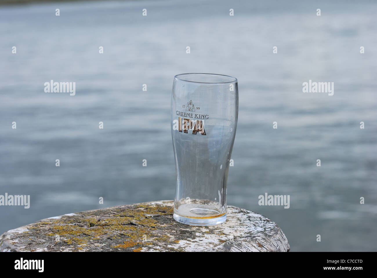 Leeres IPA-Glas Stockfoto