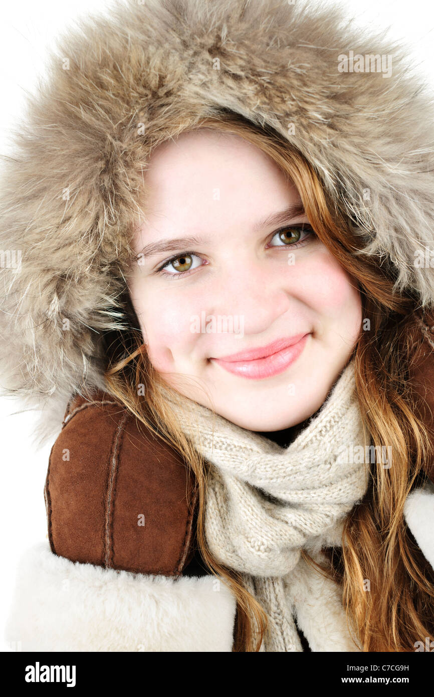 Porträt der schönen jungen Frau im Pelz Kapuze der Wintermantel  Stockfotografie - Alamy