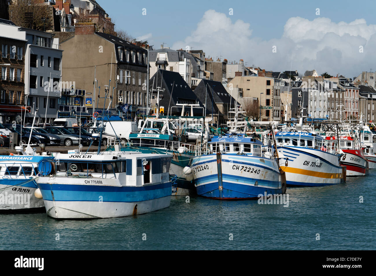 Granville Hafen, Trawler, Pointe du Roc, Stadt (Manche, Normandie, Frankreich). Stockfoto
