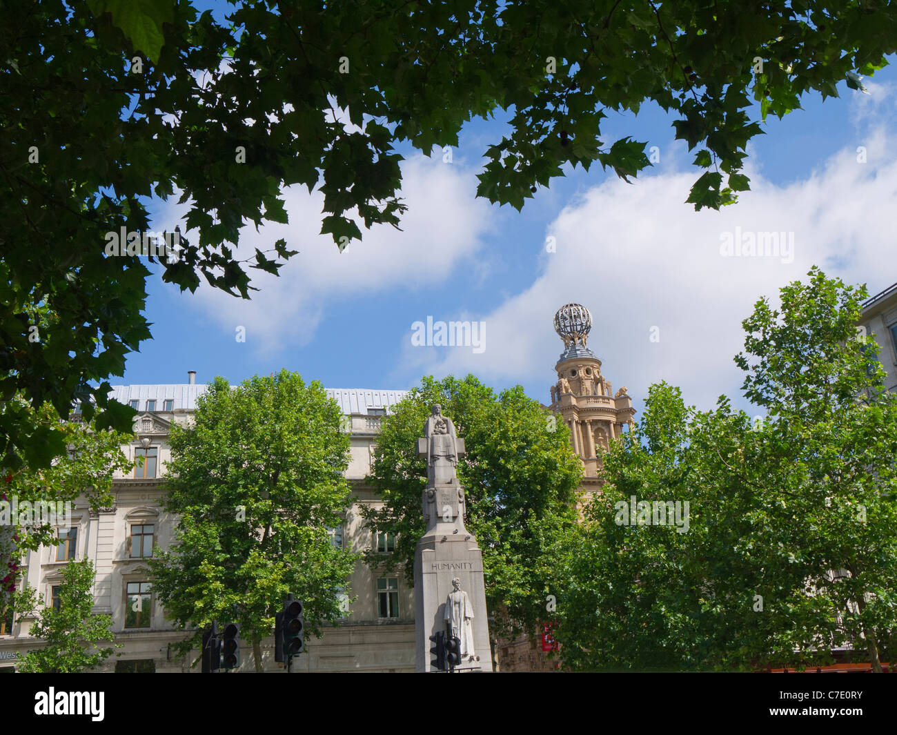 Denkmal für Krankenschwester Edith Cavell in London, die Hauptstadt von England Stockfoto