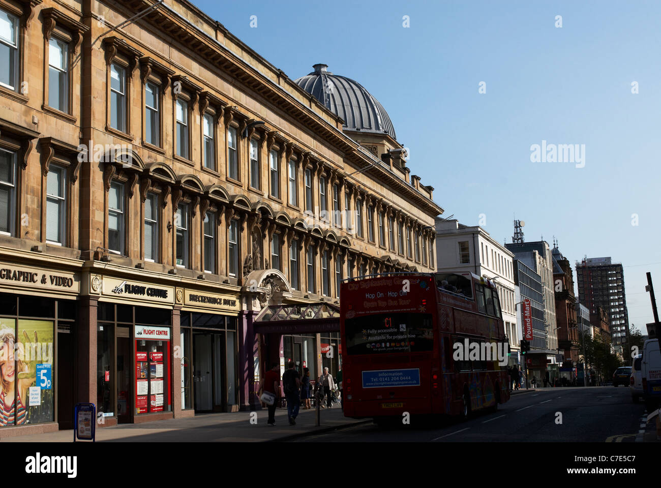 Sauchiehall Street Glasgow mit einem Tour-Bus von Glasgow Stockfoto