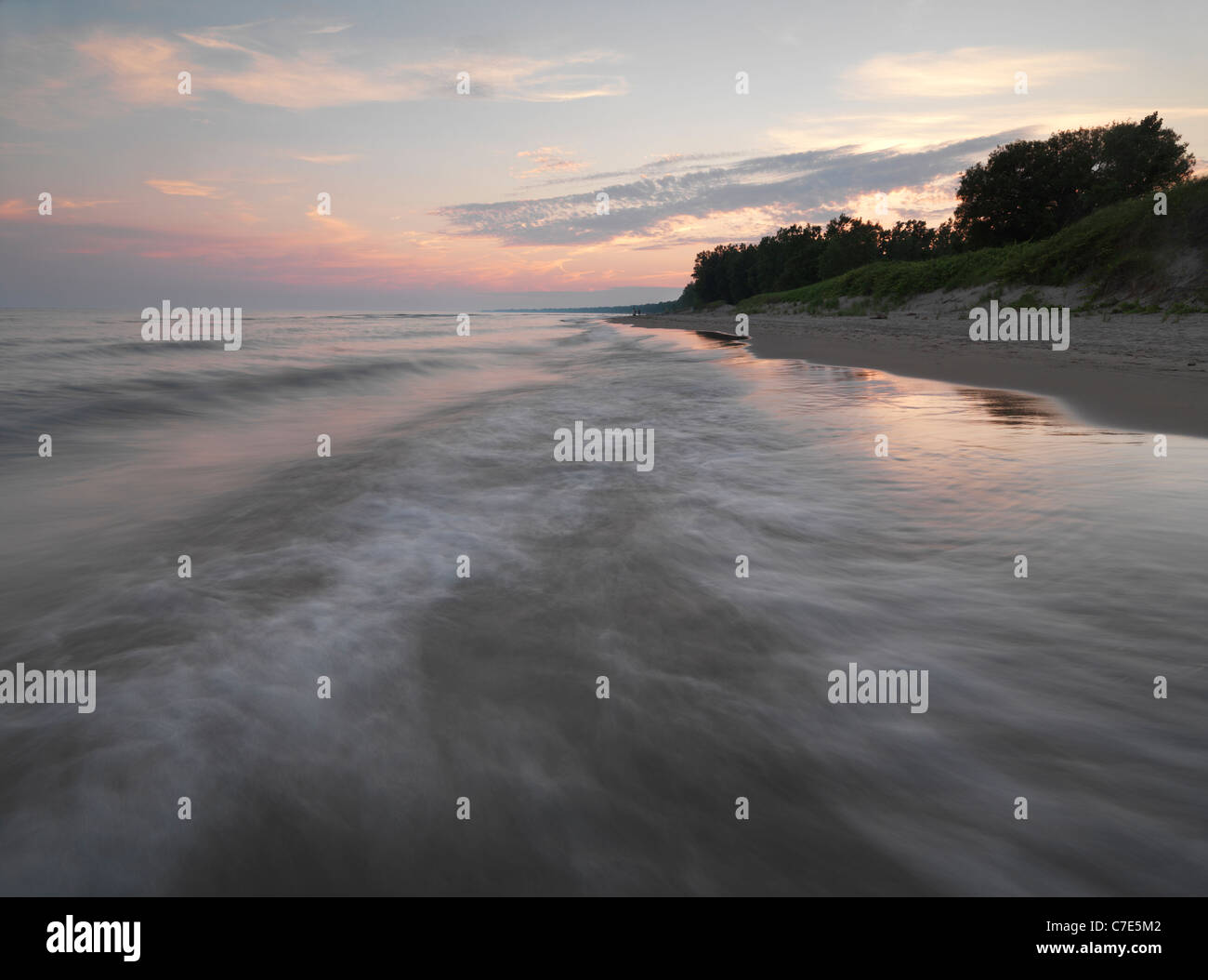 Lake Erie Long Point Beach bei Sonnenuntergang, Ontario, Kanada Stockfoto