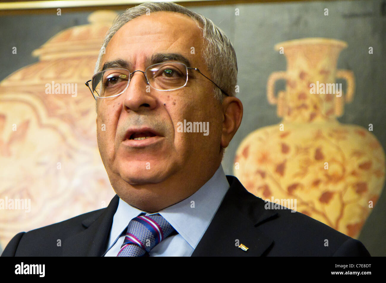 Palästinensischen Premierminister Fayyad und norwegische Außenminister Store sprechen Sie mit der Presse auf mögliche UN-Mitgliedschaft Palästinas. Stockfoto