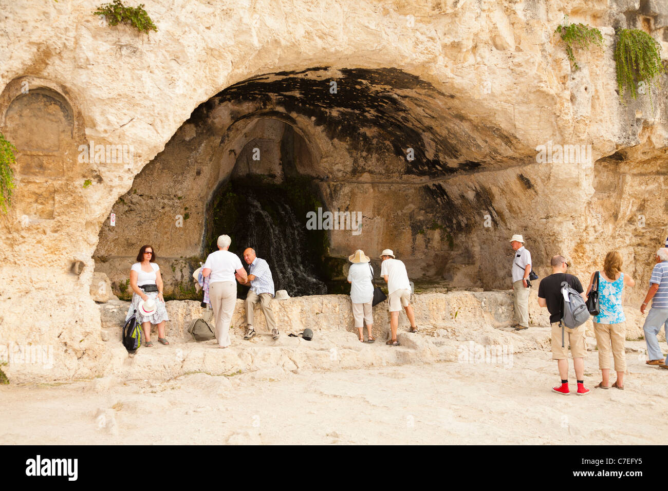 Grotta del Museion, oberhalb der griechischen Theater, Neapolis archäologischen Park, Syrakus, Sizilien, Italien Stockfoto