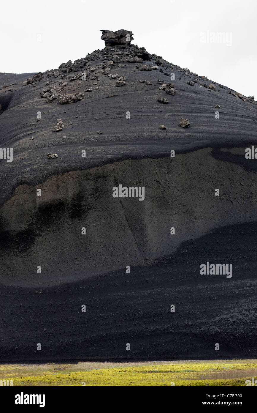 Bergen auf Fjallabaksleid Nyrdri, Hochland von Island- Stockfoto