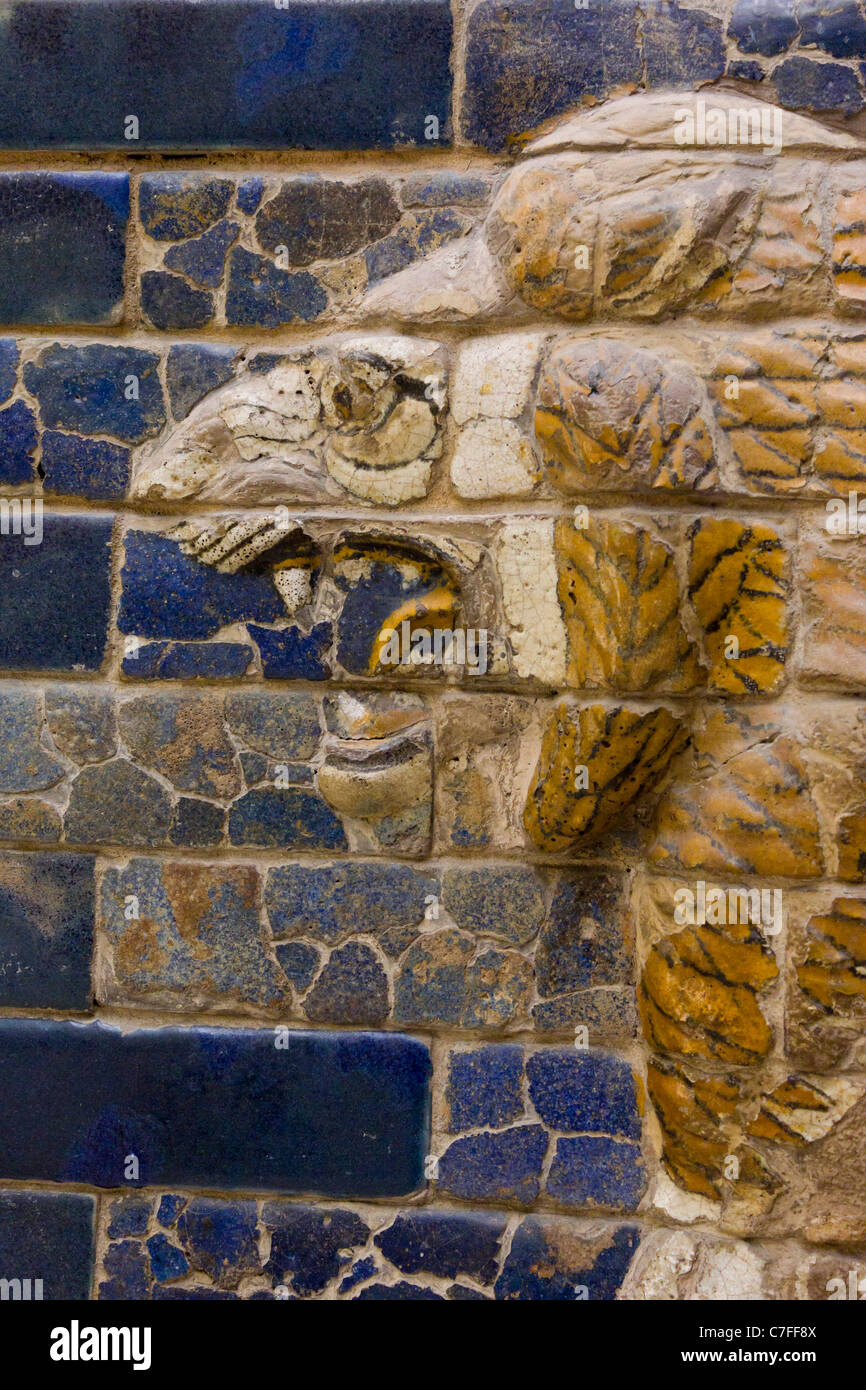 Detail des Löwen am Ischtar-Tor, Pergamon Museum, Berlin, Deutschland Stockfoto