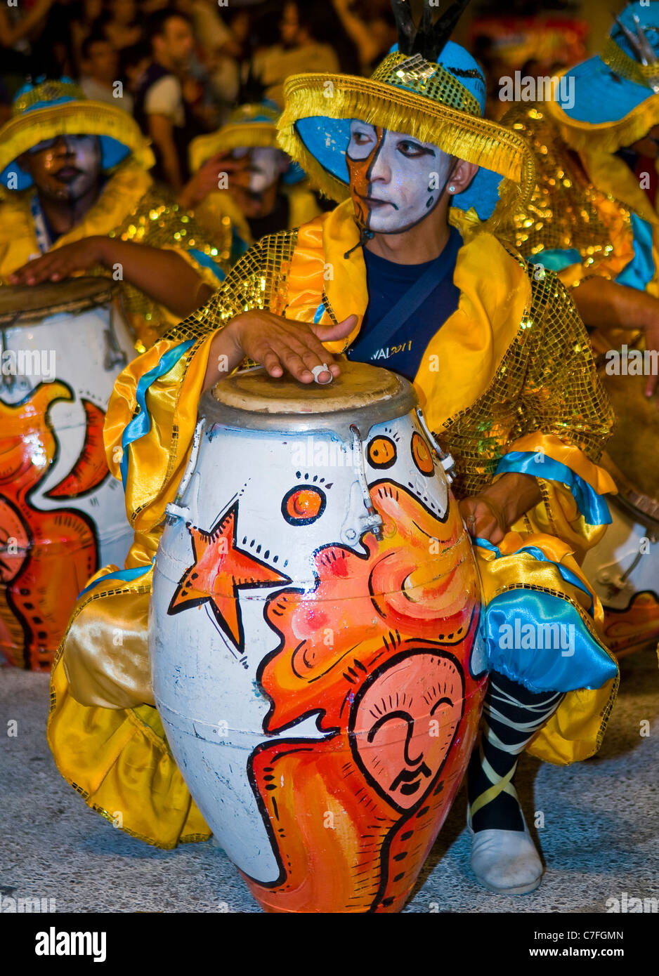 Nicht identifizierte Candombe-Trommler in der Montevideo jährliche Carnaval in Montevideo Uruguay Stockfoto