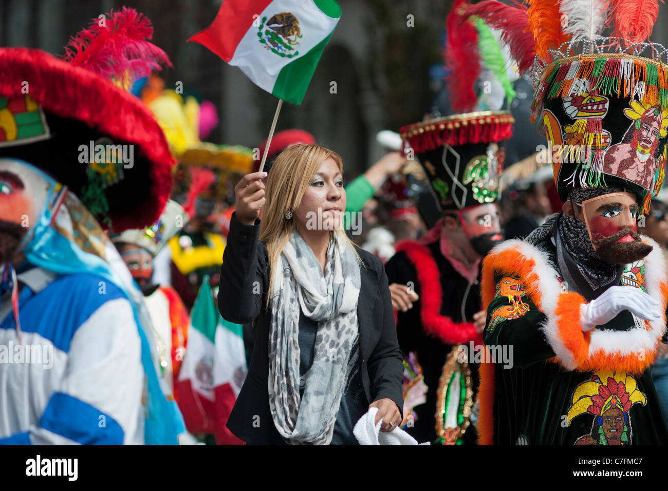 Mexican Americans sammeln auf der Madison Avenue in New York für die jährliche Parade der mexikanische Unabhängigkeitstag Stockfoto