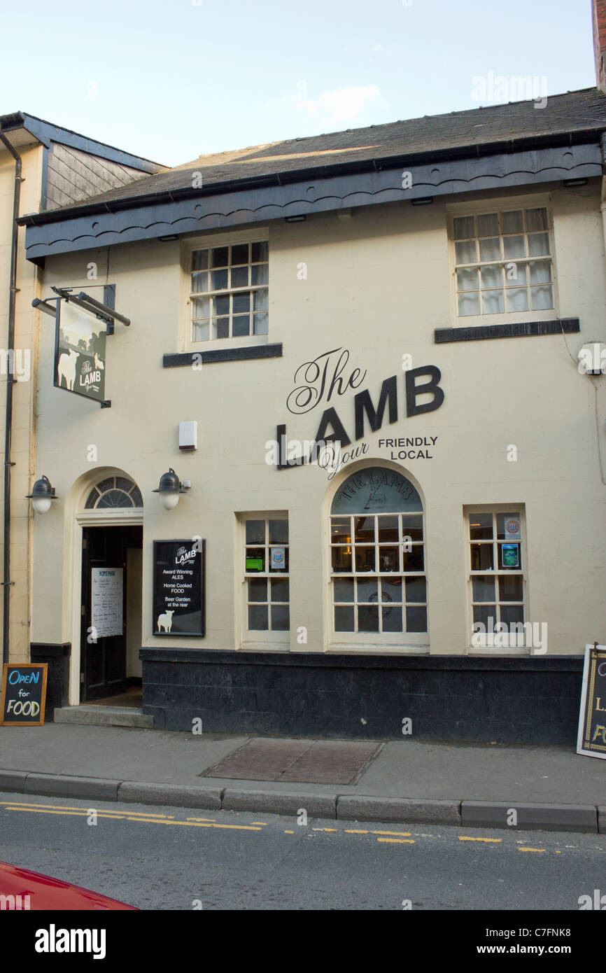 Das Lamm-Pub in Builth Wells, Wales UK. Stockfoto