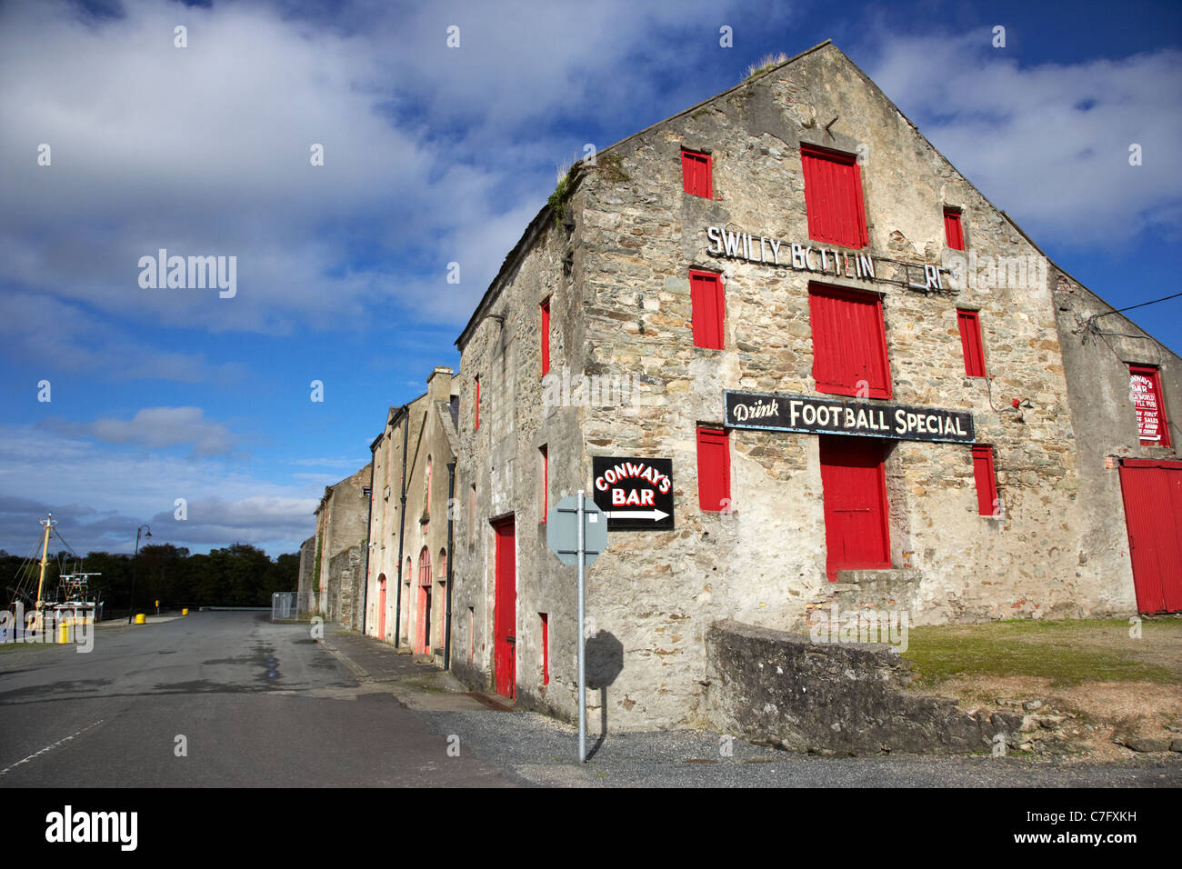 Ancestry-Zentrum und swilly Abfüllung Läden in den alten Lagerhäusern am Kai Ramelton Grafschaft Donegal Irland Stockfoto