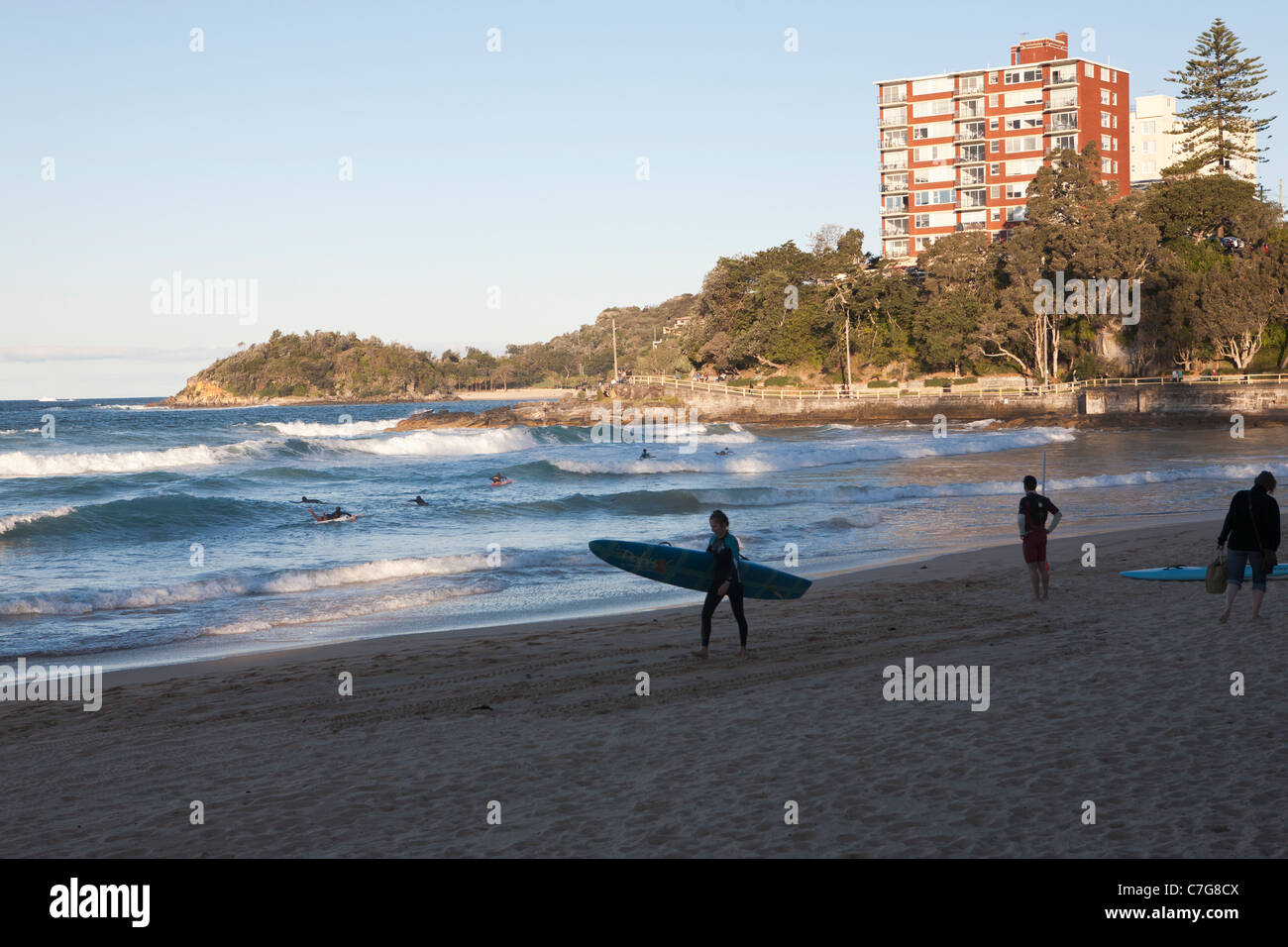 Am Nachmittag Surfer Manly Beach, Australien Stockfoto