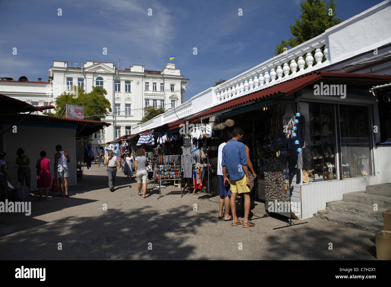 TOURISTISCHEN Markt Stände SEWASTOPOL Krim UKRAINE 2. September 2011 Stockfoto