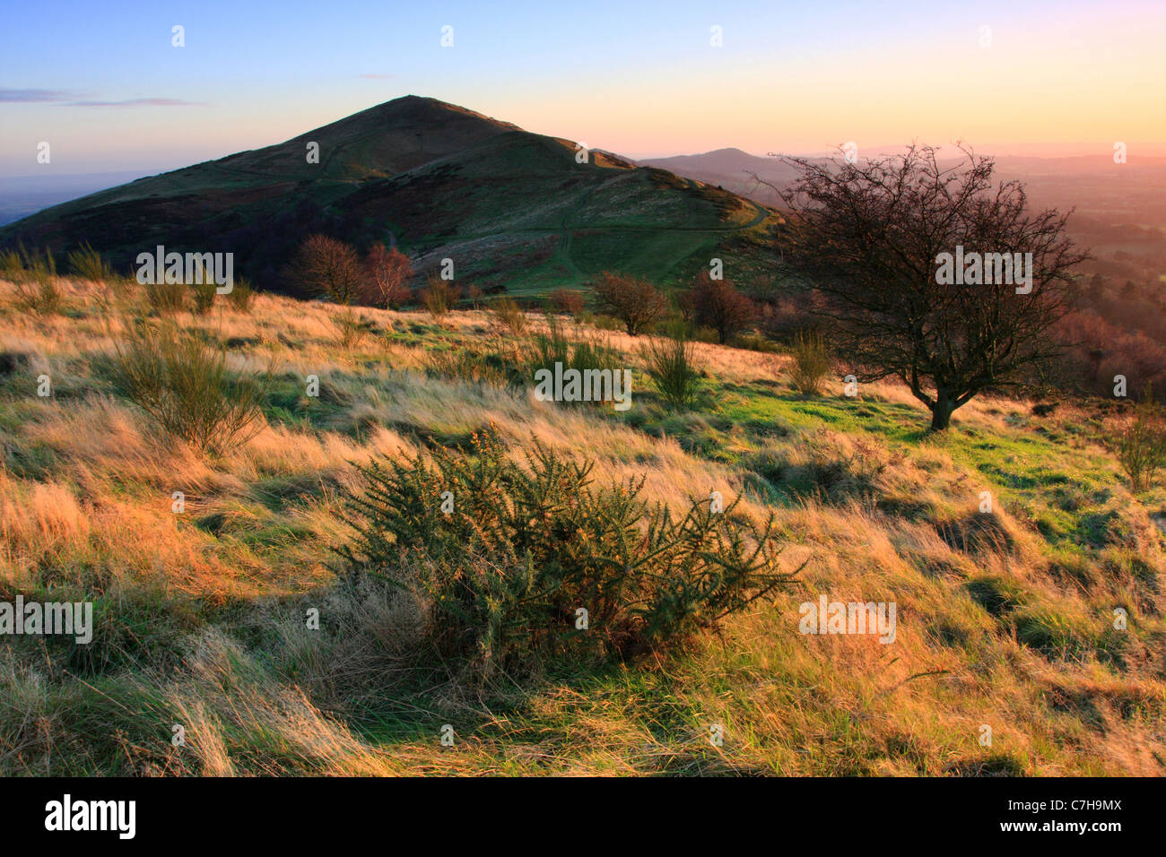 Die Worcestershire Leuchtturm bei Sonnenuntergang; Die Malvern Hills, England Stockfoto