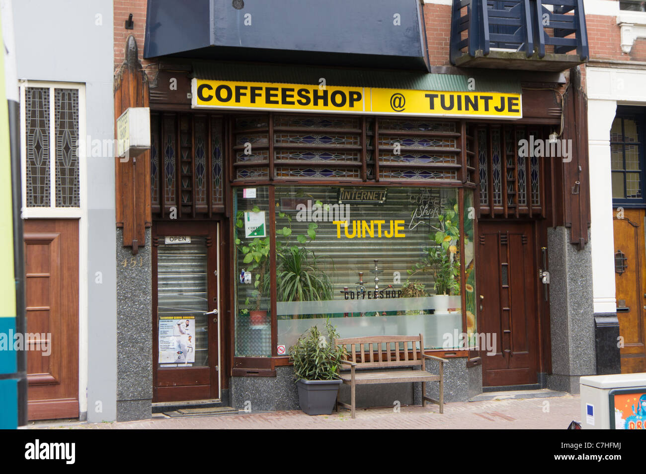 "Coffee Shop" in Amsterdam. Holländischen Coffeeshops sind lizenziert, um kleine Mengen von Cannabis zu verkaufen. Stockfoto