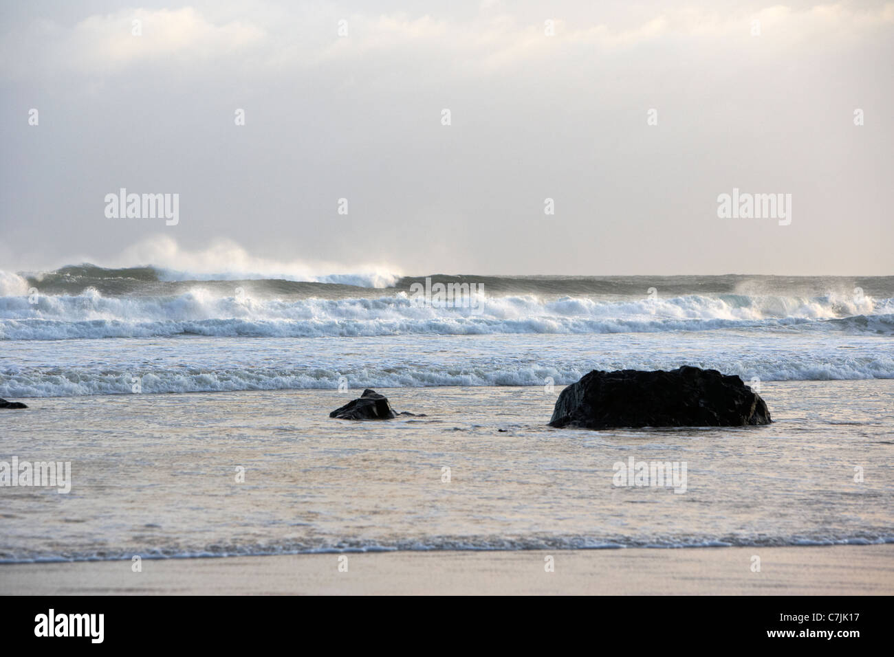 Nordatlantik Wellen brechen sich am Benone strand Beach County Derry Londonderry Nordirland Vereinigtes Königreich Stockfoto