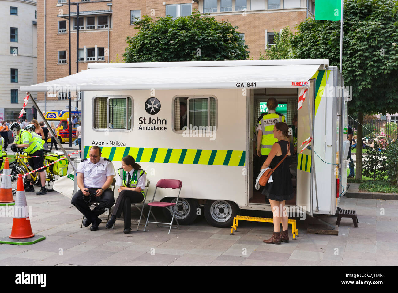 St John Ambulance erste-Hilfe-Posten beim Hafenfest in Bristol, Avon, UK Stockfoto