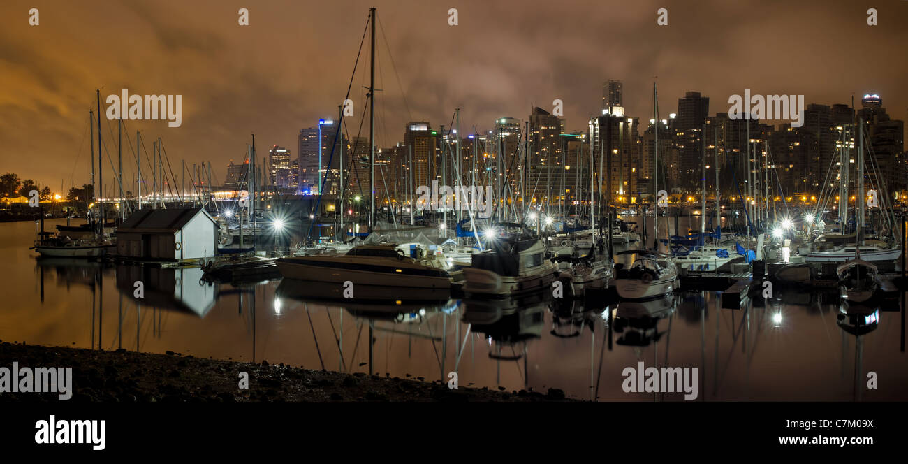Marina am Stanley Park in Vancouver British Columbia Kanada in der Nacht Stockfoto