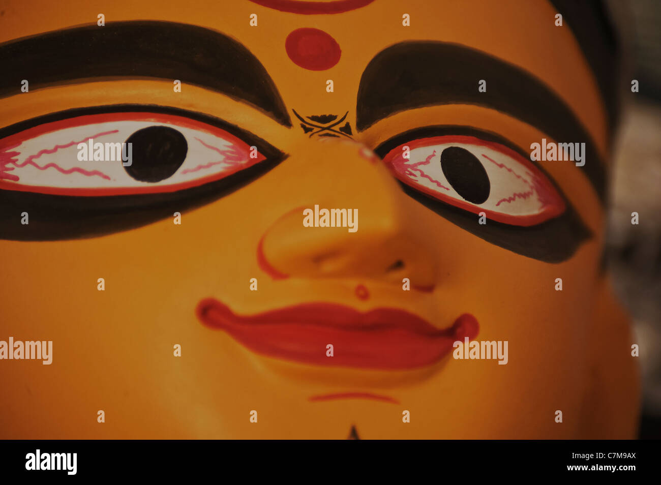 Hürden Bewertung, ausgedrückt in Augen der Göttin Durga. Stockfoto