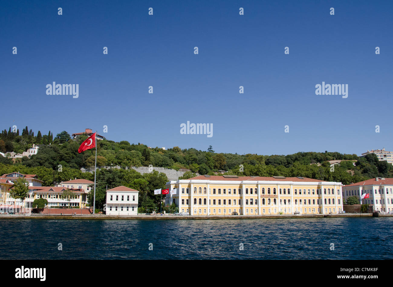 Türkei, Istanbul. Galatasaray Universität entlang des Bosporus, Tor zum Schwarzen Meer. Stockfoto