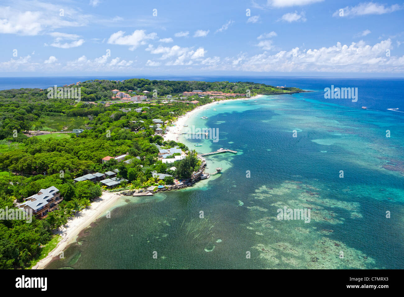 Luftaufnahme der Insel Roatan in West Bay Beach Stockfoto