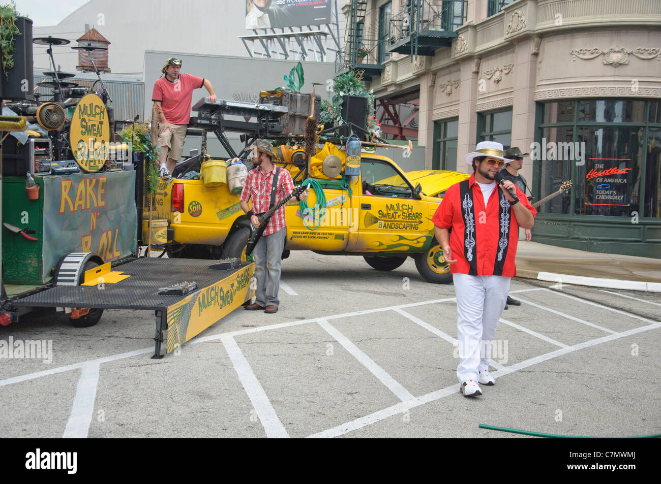 Straßenkünstler in den Hollywood Studios park Walt Disneyworld resort Orlando Florida Mulch Schweiß und Tränen Stockfoto