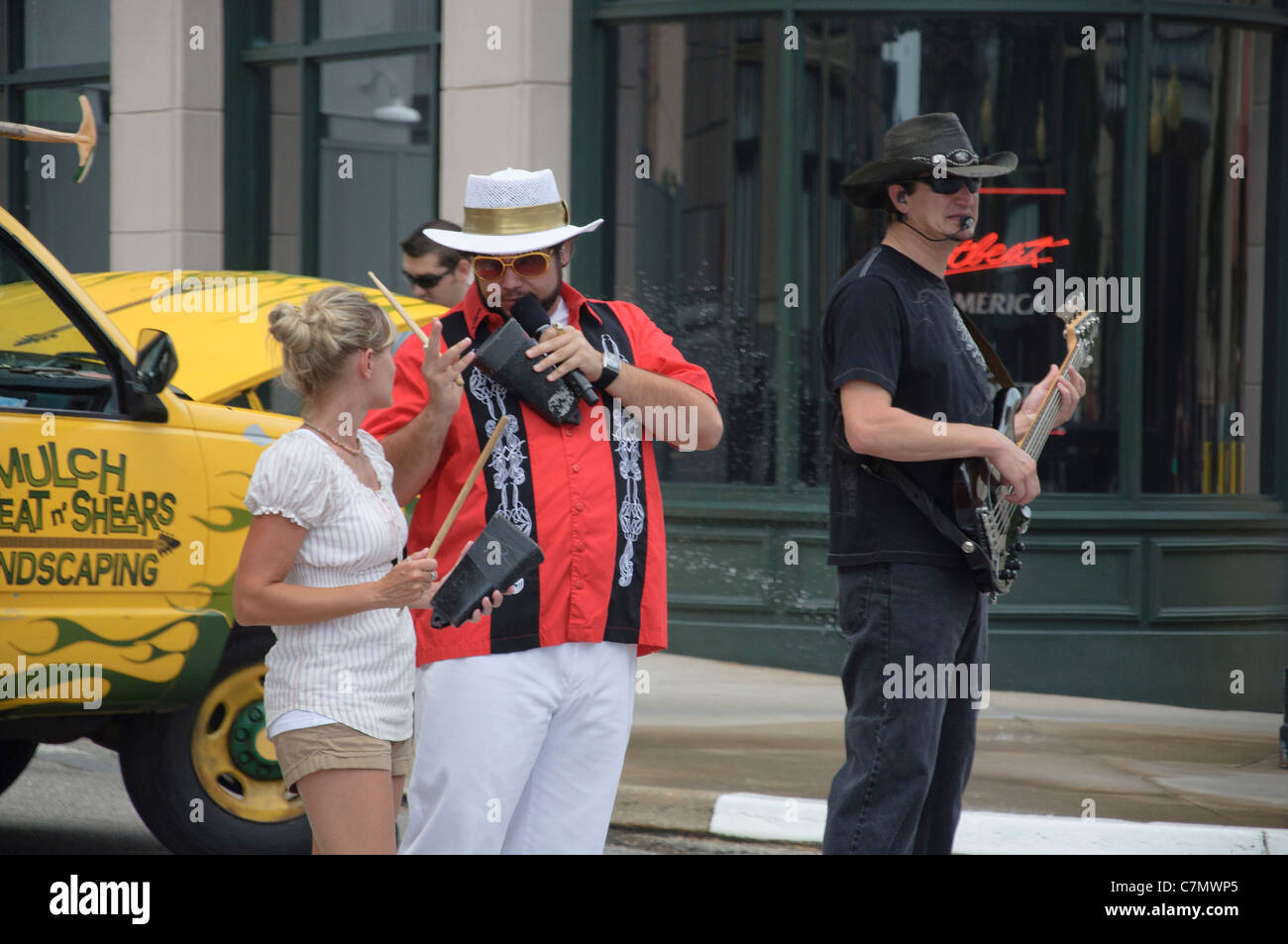 Straßenkünstler in den Hollywood Studios park Walt Disneyworld resort Orlando Florida Mulch Schweiß und Tränen Stockfoto