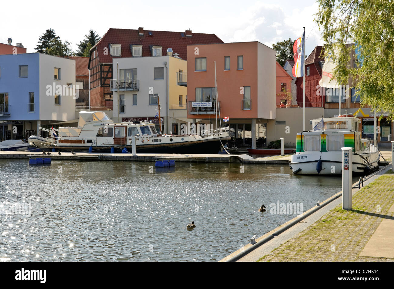 Marina in der Stadt Malchow, Mecklenburg-Vorpommern, Deutschland. Stockfoto
