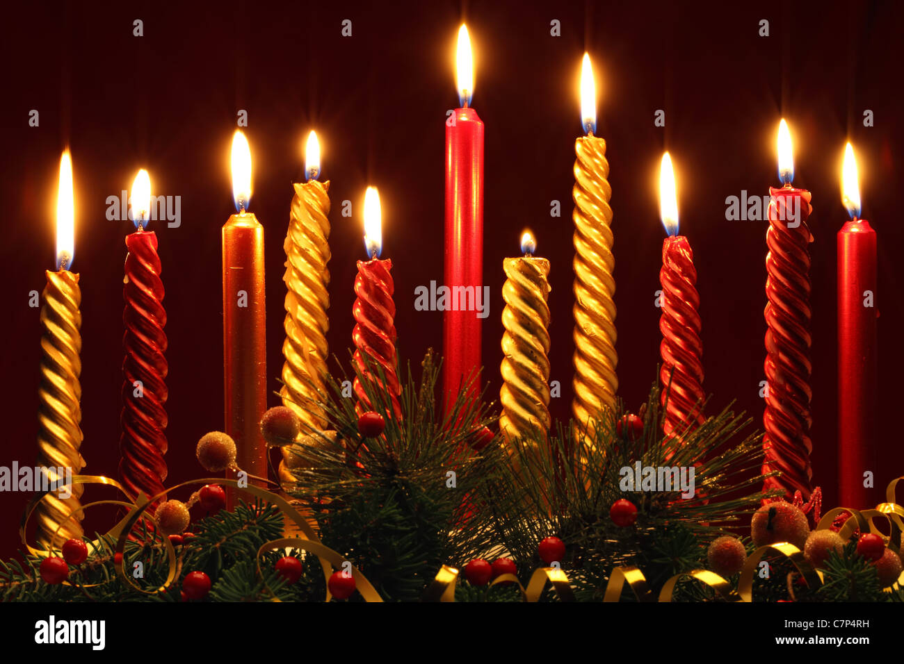 Weihnachtskerzen Fotos und Bildmaterial in hoher Auflösung Alamy