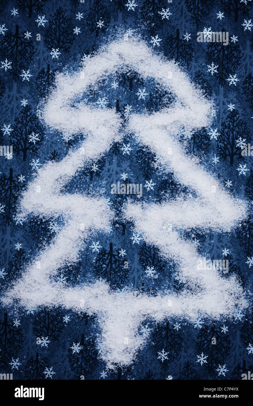 Weihnachtsbaum aus Schnee auf einem Stoff Hintergrund gemacht... Stockfoto