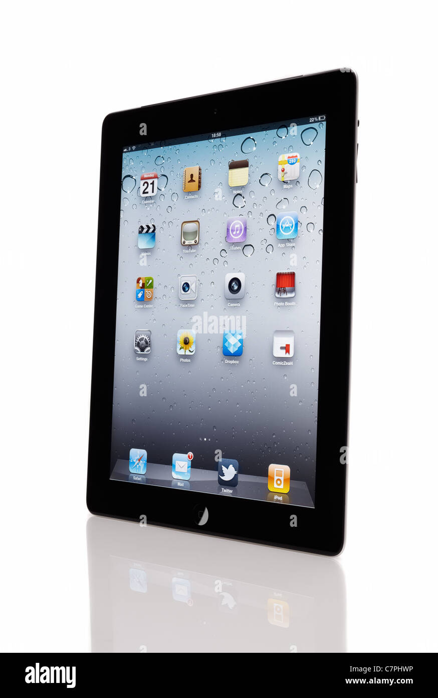 Apple iPad 2 Ausschneiden auf weißem Hintergrund mit Reflexion und  Beschneidungspfade Stockfotografie - Alamy