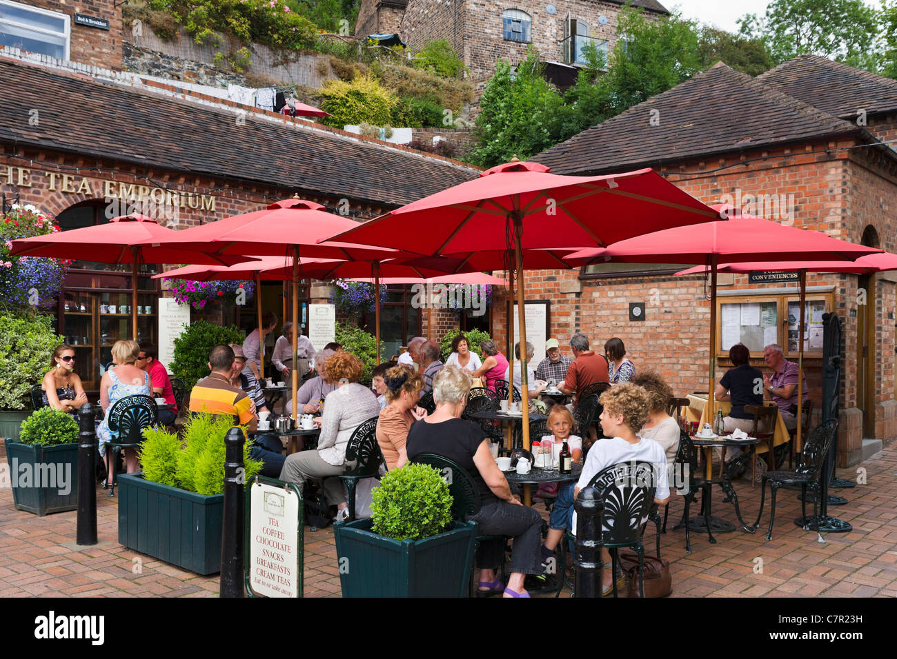 Der Tee Emporium Café im Zentrum des historischen industriellen Stadt von Ironbridge, Shropshire, England, UK Stockfoto