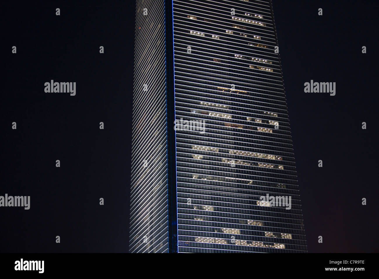 Nachtansicht des Shanghai World Finance Center, Lujiazui Financial District, Pudong, Shanghai, China Stockfoto