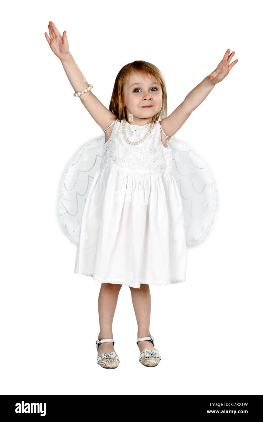 kleines Mädchen mit Engelsflügeln im Studio auf einem grauen Hintergrund Stockfoto