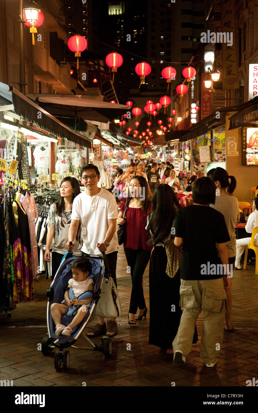 Straßenszene in der Nacht, Chinatown, Singapur Asien Stockfoto